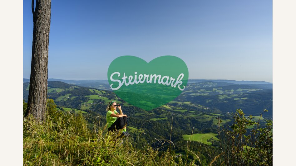 Hoher Zetz mit Blick in die Oststeiermark | © STG | pixelmaker.at