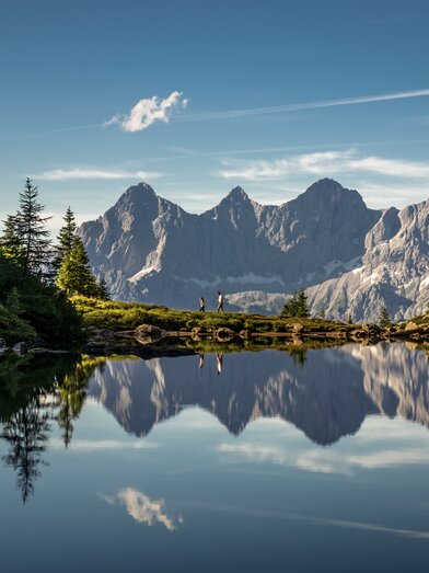 On the Reiteralm at the Spiegelsee with view of Dachstein | © Steiermark Tourismus | photo-austria.at