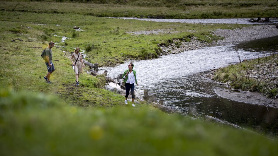 At the Bräualmbach in the nature park  Sölktäler | © Steiermark Tourismus | Tom Lamm
