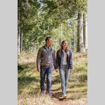 Wandern macht glücklich ;) | © STG | Elena Egger