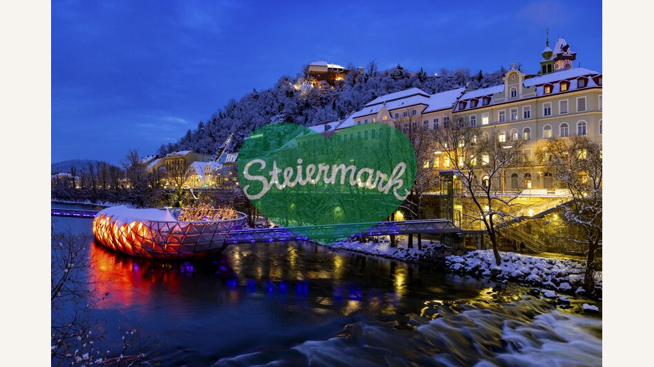 Murinsel und Schloßberg im abendlichen Winterkleid | © STG | Harry Schiffer