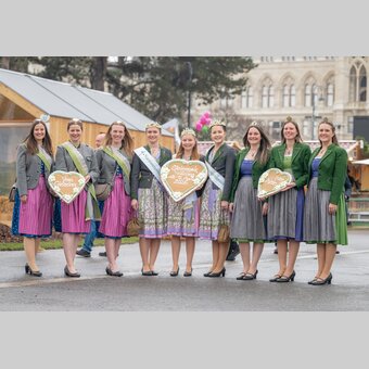 Wein-, Dachstein- und Narzissenhoheiten kündigen den nächsten Frühling an | RENE STRASSER     FOTOGRAF | © STG | René Strasser