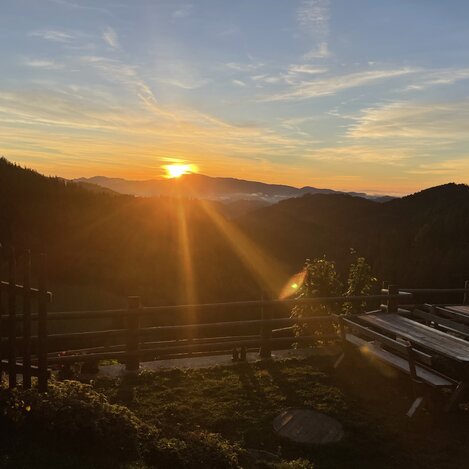 Sonnenaufgang beim Plotscherbauer. | © STG | Elisabeth Perl