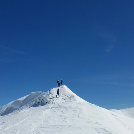 Auch Skitourengeher finden hier ihr Gipfelglück.  | © Joseph Schnedlitz | Schallerwirt 