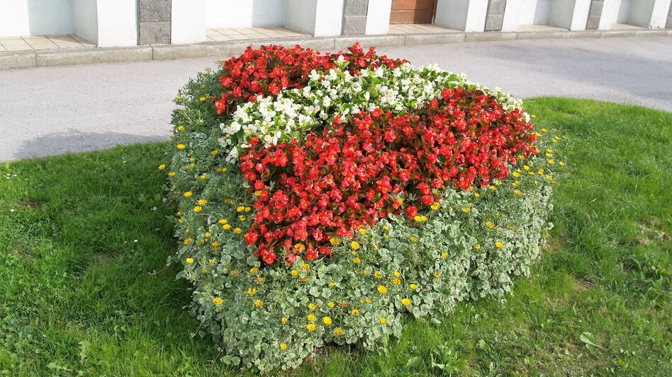 Rot-weiß-rotes Herz der Marktgemeinde Langenwang. 