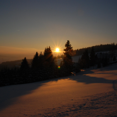 Abendsonne mit Blick auf den Familienschiberg St. Jakob im Walde  | Familienschiberg St. Jakob im Walde