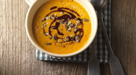 Kürbiscremesuppe   | © Gräfe und Unzer Verlag | Joerg Lehmann | Joerg Lehmann | © © Gräfe und Unzer Verlag | Joerg Lehmann