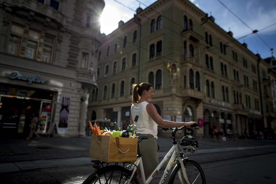 mit Rad in der GenussHauptstadt Graz | © Steiermark Tourismus / Tom Lamm | Tom Lamm