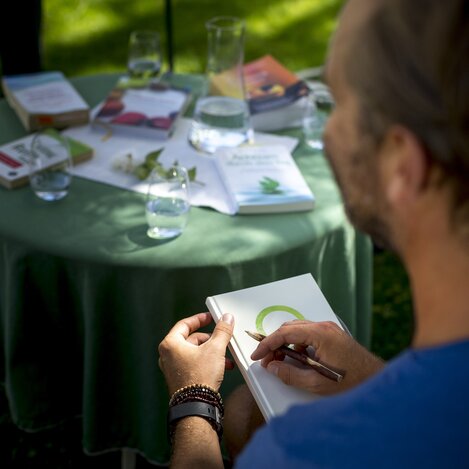 Balance-Seminar im Grünen,  Landsitz Pichlschloss in Mühlen, Naturpark Zirbitzkogel-Grebenzen | © Steiermark Tourismus / ikarus.cc | Tom Lamm