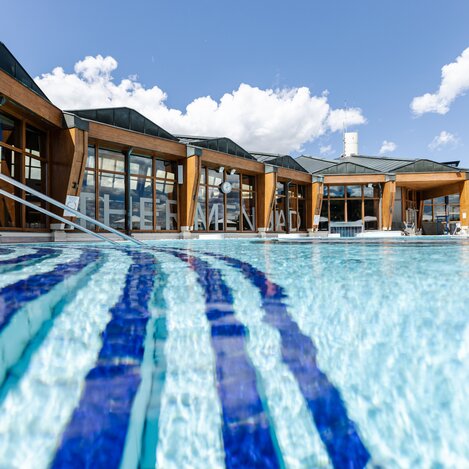 Das Thermenresort Loipersdorf von außen | © Thermenresort Loipersdorf | Jean Van Luelik Photographer | © Thermenresort Loipersdorf