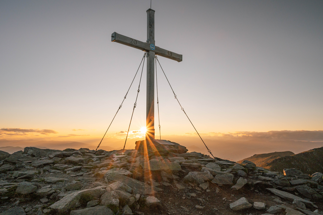 Gipfelkreuz Zirbitzkogel Sonnenuntergang | © TV Murau |  René Hochegger