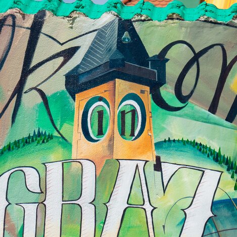 Uhrturm Wandgemälde Tom Lohner | © STG Jaden Gynes | © STG Jaden Gynes