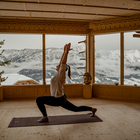 Yoga am Berg im Natur- und Wellnesshotel Höflehner  | © CMVisuals Rene Strasser | © CMVisuals