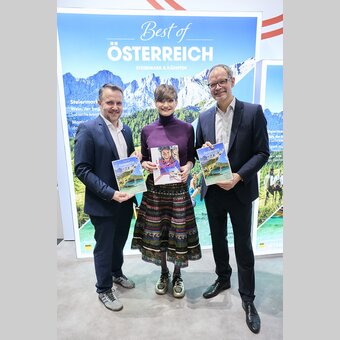 Michael Feiertag (Geschäftsführer STG/Steirische Tourismus und Standortmarketing GmbH), Astrid Steharnig-Staudinger (GF Österreich Werbung) und Klaus Ehrenbrandtner (GF Kärnten Werbung) auf der ITB  | Sascha Radke