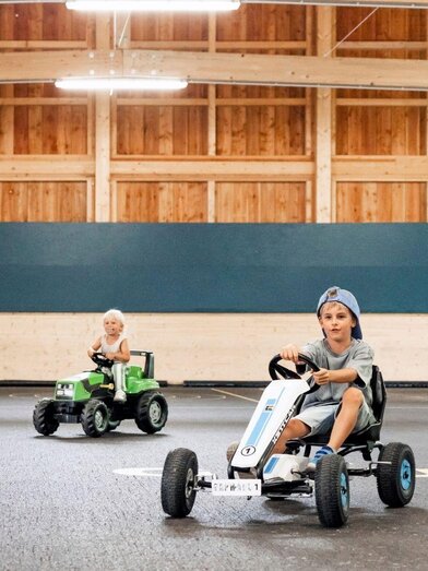 Kinderfuhrpark, Inlinskaten, Tischtennis... | © www.zloam.at | Narzissendorf Zloam | © www.zloam.at