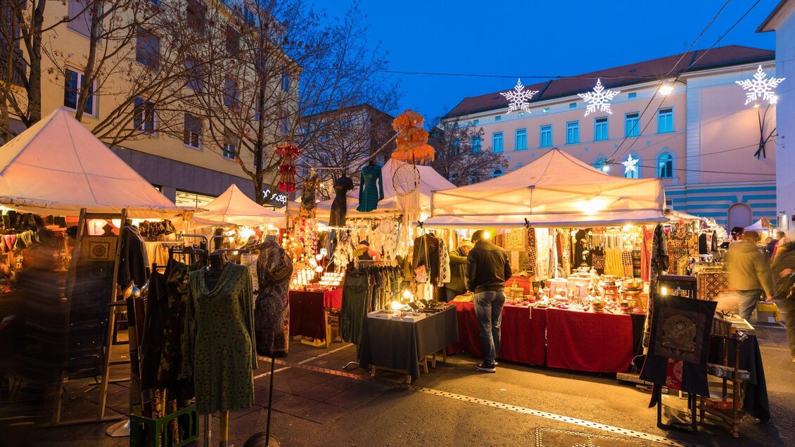 "Buntes aus aller Welt" am Tummelplatz | © Graz Tourismus - Harry Schiffer