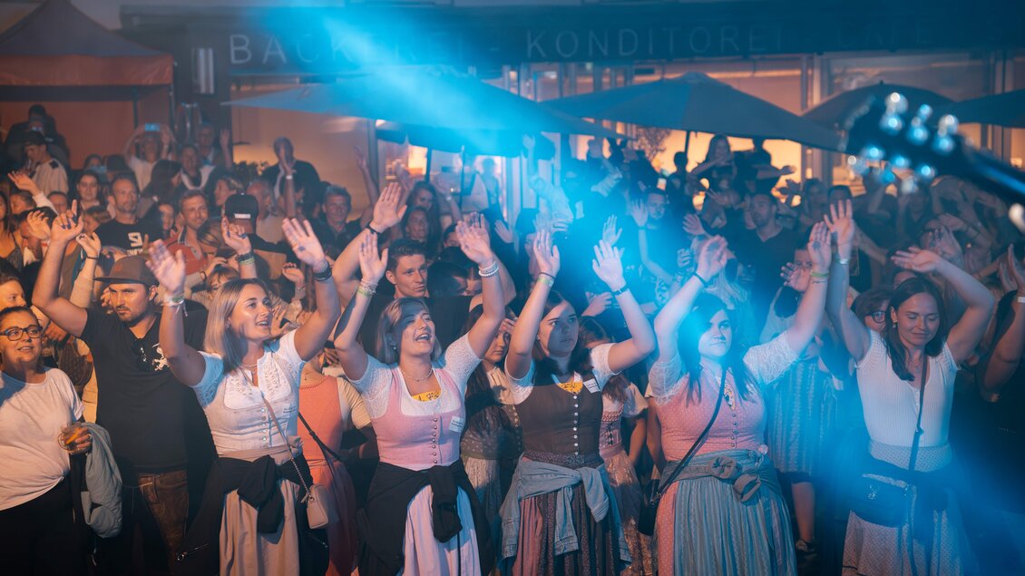 Hauser Schlossplatzfest 2024 | © Elisa Kristin Ho Photo