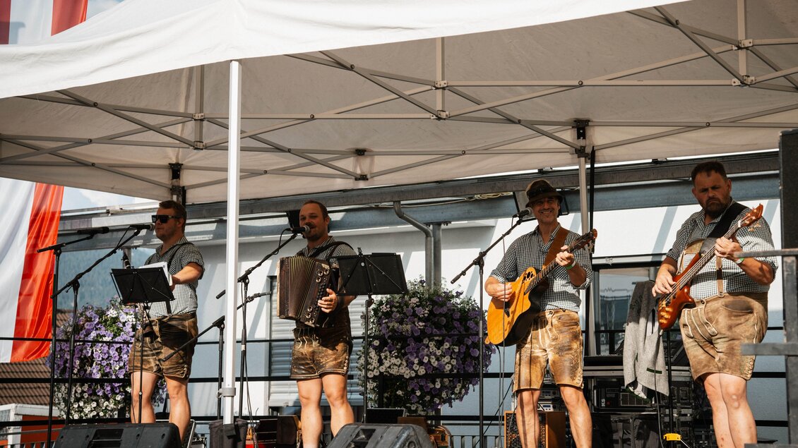 Hauser Schlossplatzfest 2025 | © Elisa Kristin Ho Photo