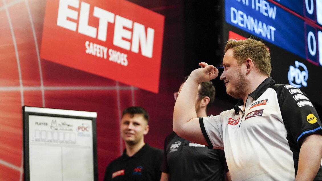 Martin Schindler wirft Pfeil beim PDC Darts-Turnier in Graz. | © PDC Europe