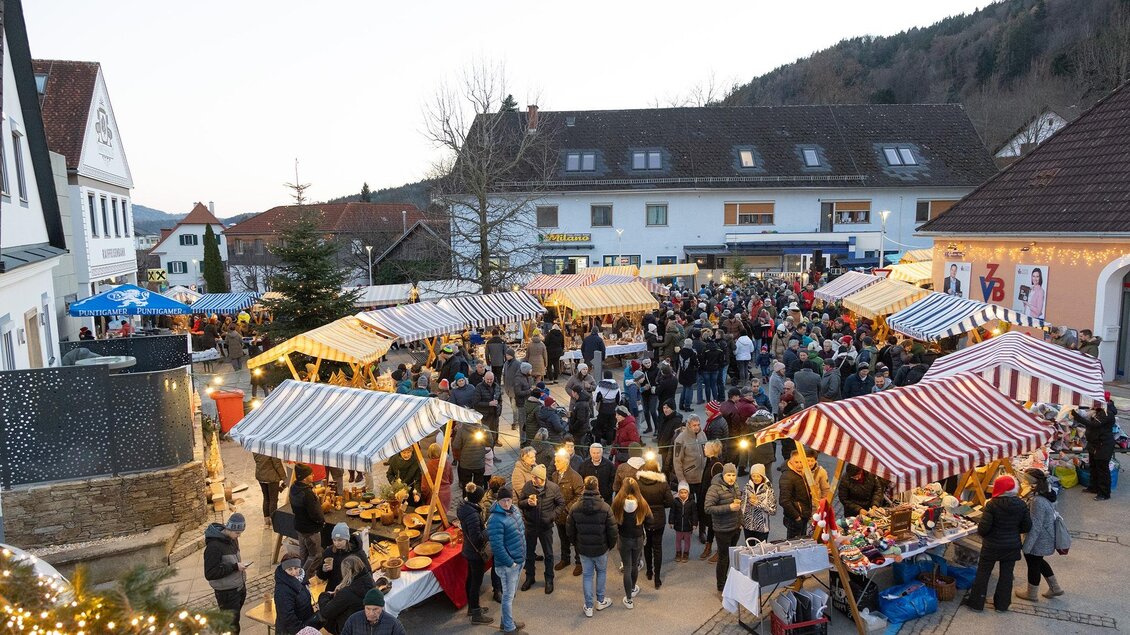 Bratapfelzauber_Besucher_Oststeiermark | © Verein Wirtschaftsregion Anger