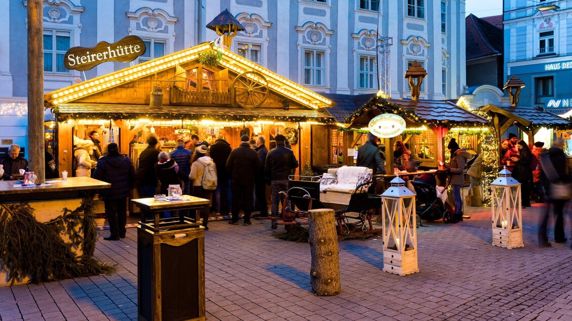 Christkindlmarkt am Südtiroler Platz | © Graz Tourismus - Harry Schiffer