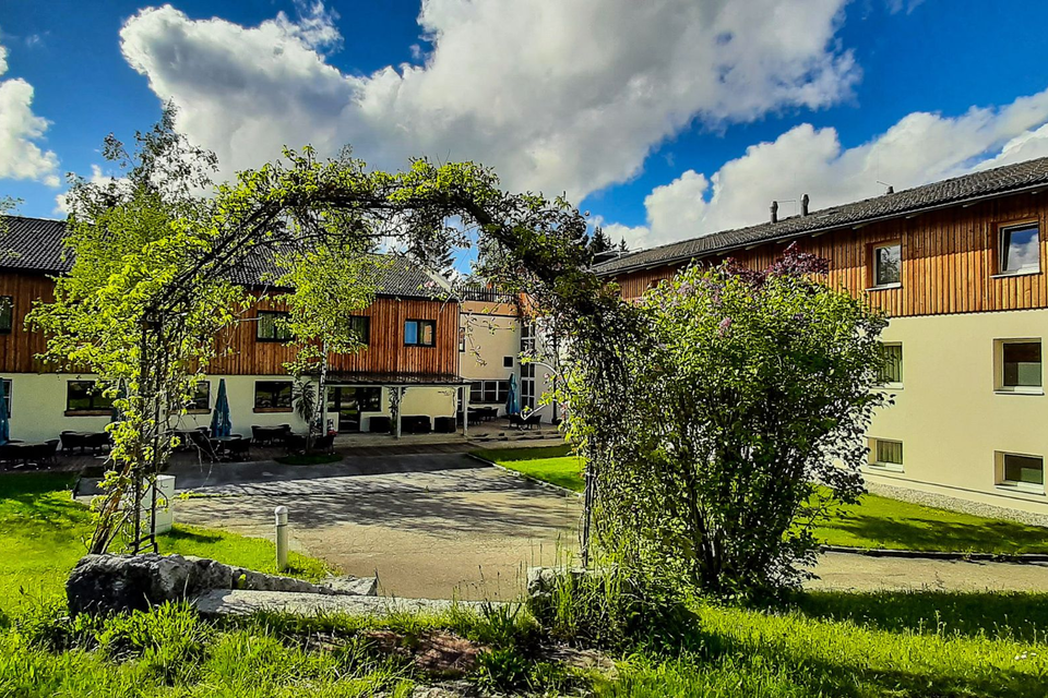 JUFA Hotel Bad Aussee, Außenansicht | © Tanja Lorenzoni
