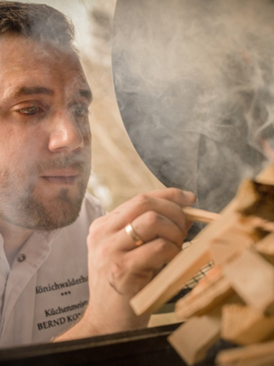 zu sehen ist ein Koch. | © Karl Schrotter