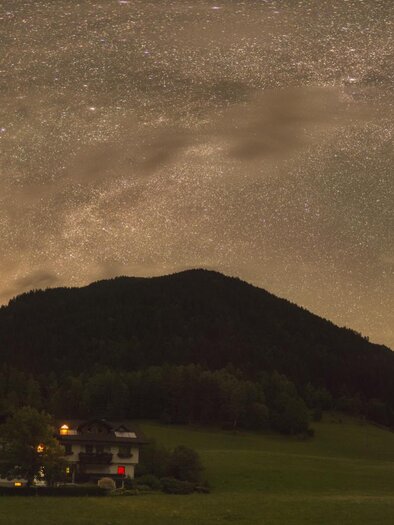 Nachthimmel mit Sölkstub´n | © Zoltán Kolláth