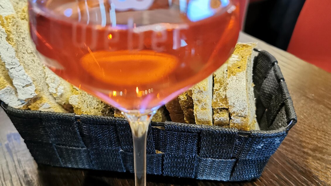 Glaserl Schilcher zur Verkostung | © CDM Claudia Dunst