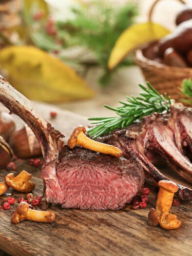 Roe deer back with mushrooms at the innkeepers in the Almenland Nature Park | © Tourismusverband Oststeiermark