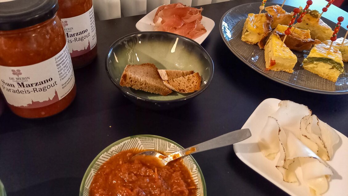 Spezialitäten-Verkostung Greißlerei De Merin | © Spirit of Regions