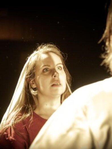 Actress in emotional scene of the Passion Plays Feldkirchen. | © Schauspielgruppe Feldkirchen