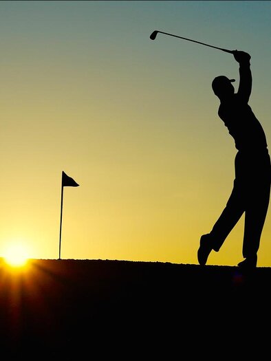 Golfing at sunset in Passail | © Der Schrenk