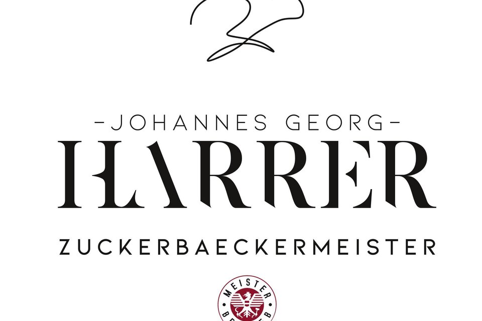 Ein elegantes Logo von Johannes Georg Harrer, Zuckerbäckermeister. Das Design kombiniert Schriftarten und ein süßes Motiv. | © Tourismusverband Oststeiermark