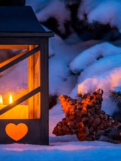 Weihnachtsbuffet, Grundlsee, Laterne | © Fotolia | Fotolia | © Fotolia