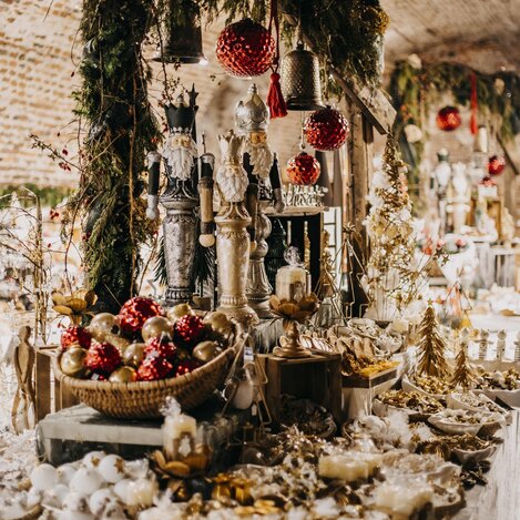 Weihnachtszauber im Schloss Burgau | © Kunsthandwerk Schloss Burgau | © Kunsthandwerk Schloss Burgau