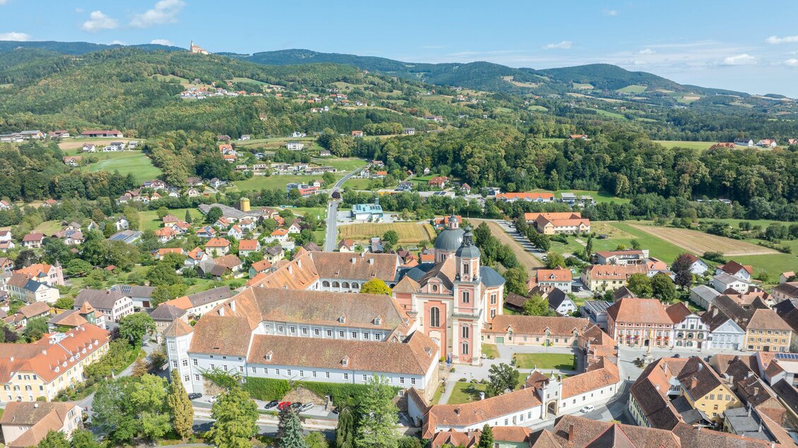 Historischer Markt_Luftansicht_Oststeiermark | © Helmut Schweighofer