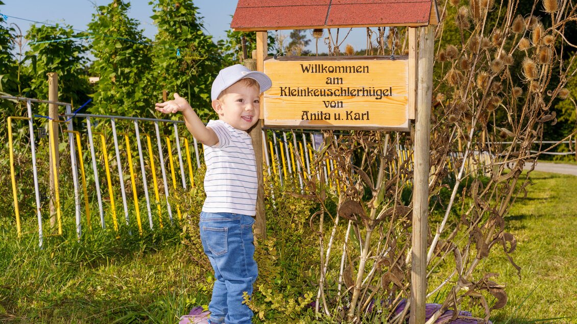 Herzlich willkommen am Kleinkeuschlerhügel | © Andreas Schwarz