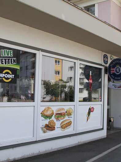 Riccardo - Café-Pizza Weiz_Outside View_Eastern Styria | © Riccardo Weiz