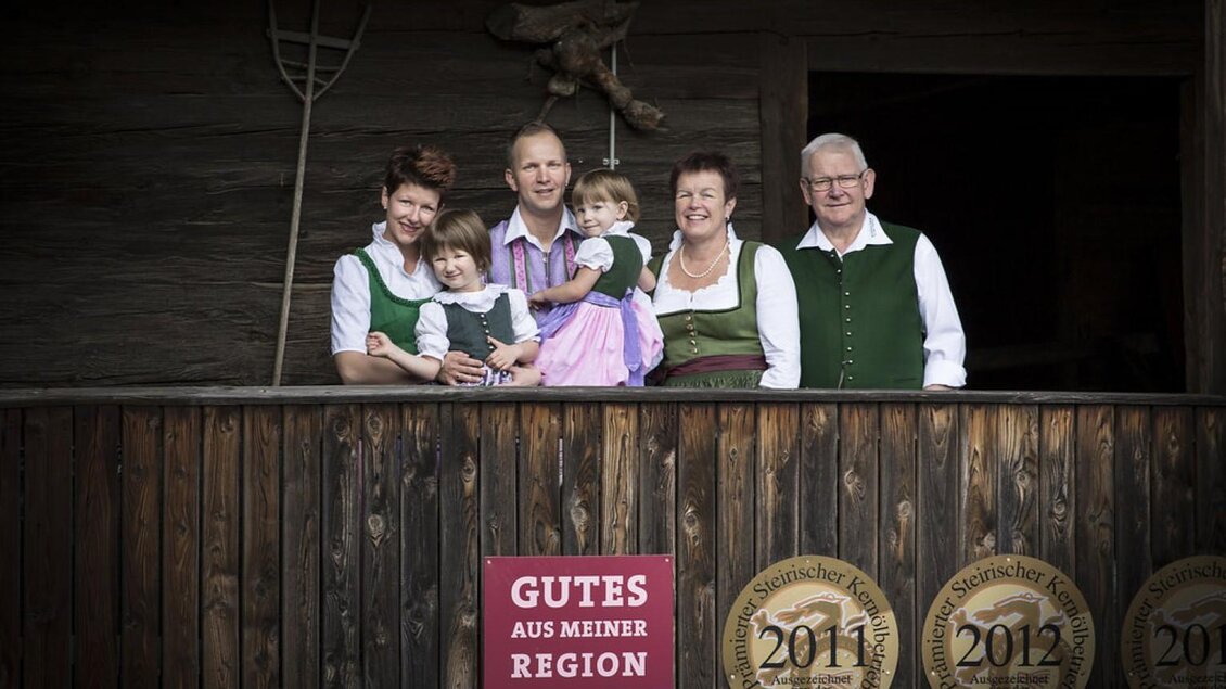 Familienfoto Kainacher | © NYR