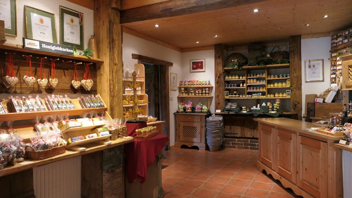 Imkerei Kreiner_Hofladen Innen_Oststeiermark | © Imkerei Kreiner