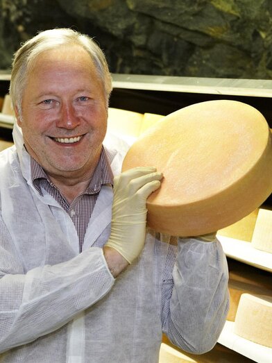 Almenland Stollenkäse_Franz Möstl_Oststeiermark | Franz Wolfgang Rainer | © Almenland Stollenkäse