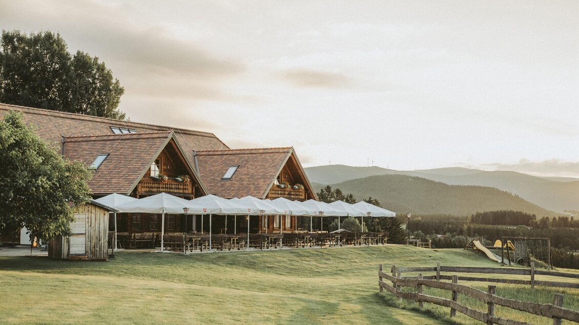 Bratlalm_Hütte von außen_Oststeiermark | © cmvisuals