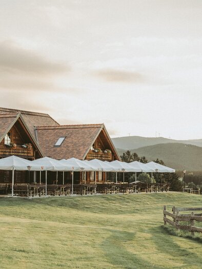Bratlalm_Hütte von außen_Oststeiermark | © cmvisuals