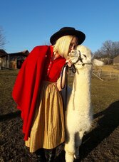 Alpakadirndl | © Alpakazucht Schilcherland-Alpaka | Franz Peinsold | © Alpakazucht Schilcherland-Alpaka