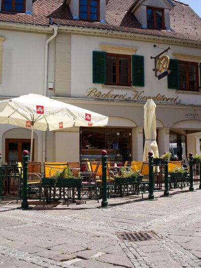 Old town cafe_exterior view_Eastern Styria | © Tourismusverband Oststeiermark