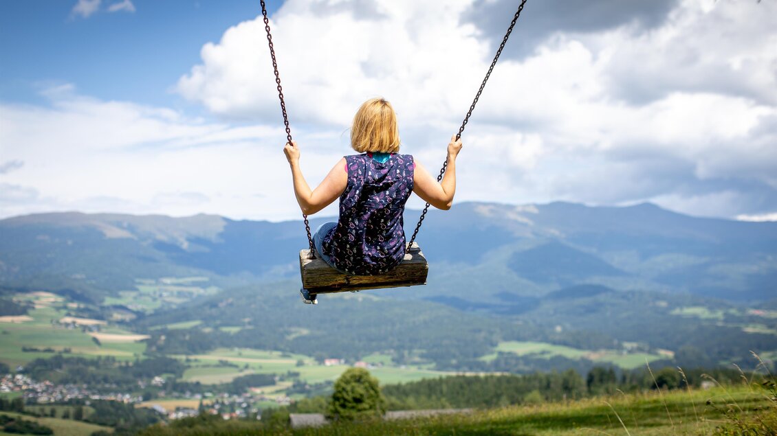 Schaukel beim Aussichtsturn | © Tourismusverband Murau