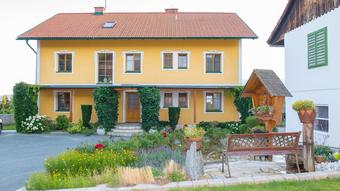 Bauernhof Polzhofer_Haus_Oststeiermark | © Helmut Schweighofer