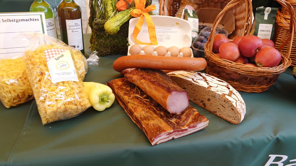 Regionale Produkte am Bauernmarkt_Oststeiermark | © Tourismusverband Oststeiermark