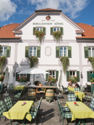 Berggasthof König_Hausansicht_Oststeiermark | © Berggasthof König